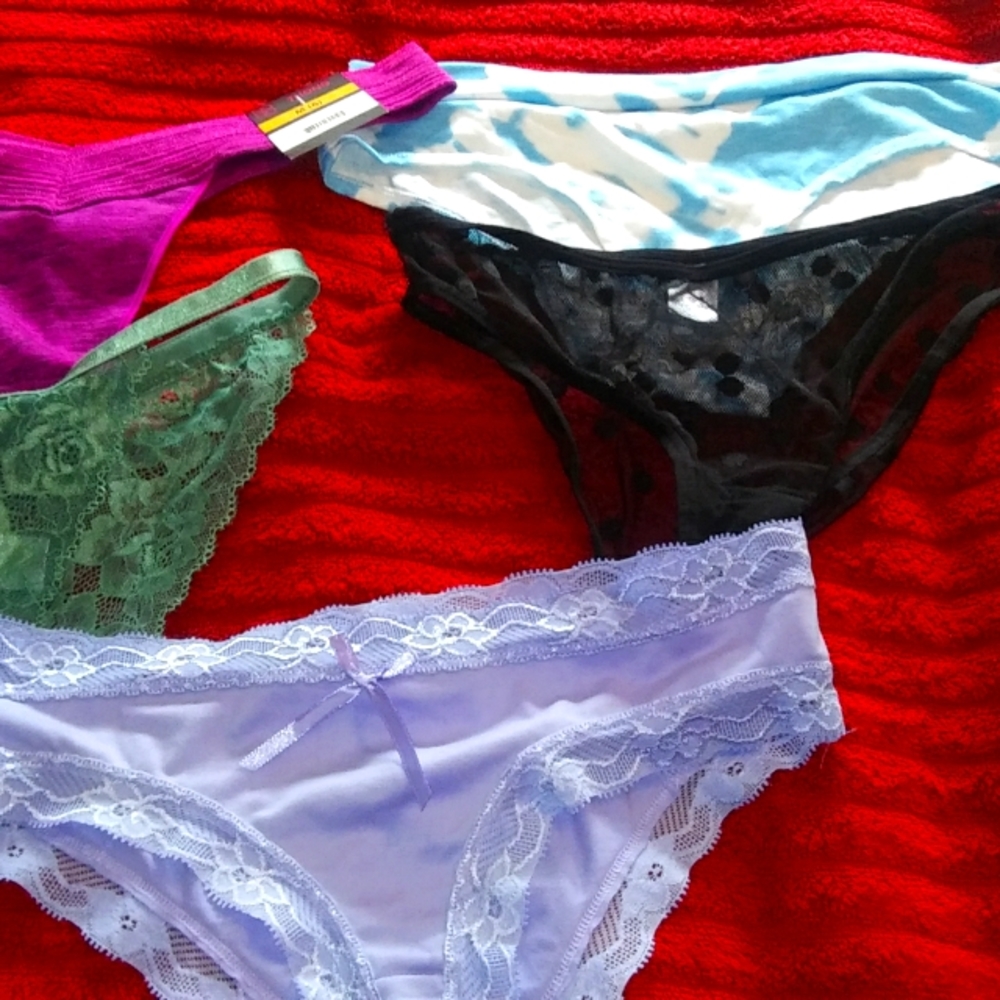 5 NWOT panties